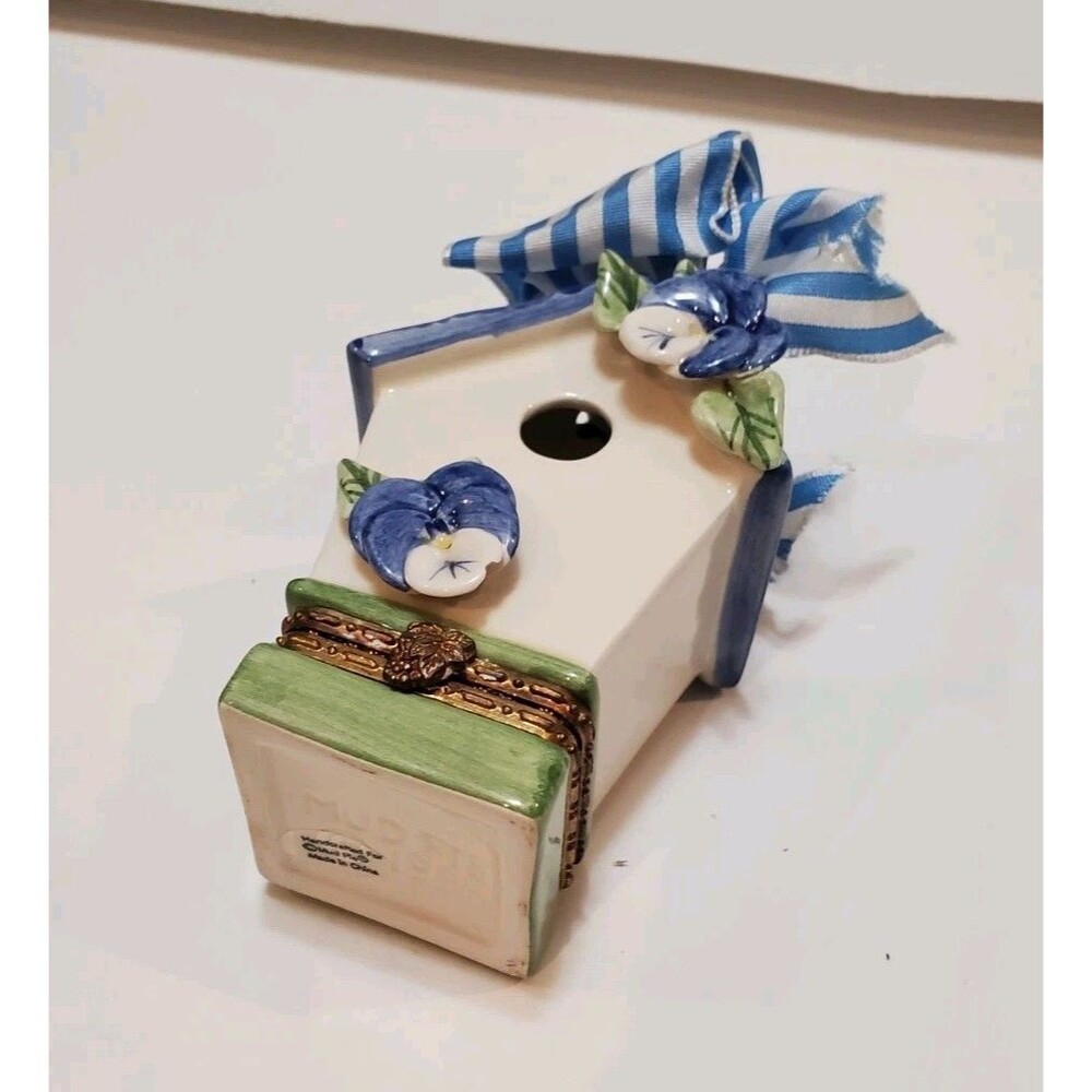 Birdhouse Shaped Hanging Trinket Box With Ribbon Patsy Floral Decorations - Picture 8 of 9